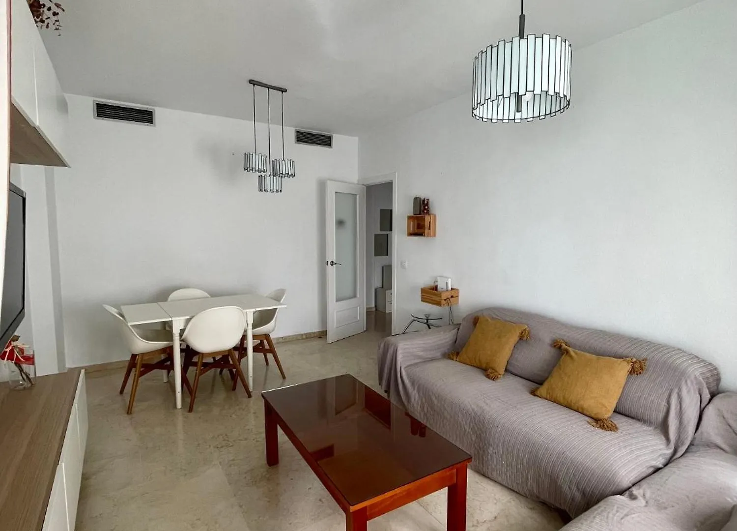 Piso Azores-Fibes Siviglia 0*,