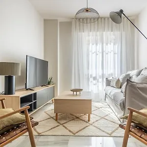  Apartamento Amplisimo De Diseno Nuevo En El Corazon De Triana, Parking Included